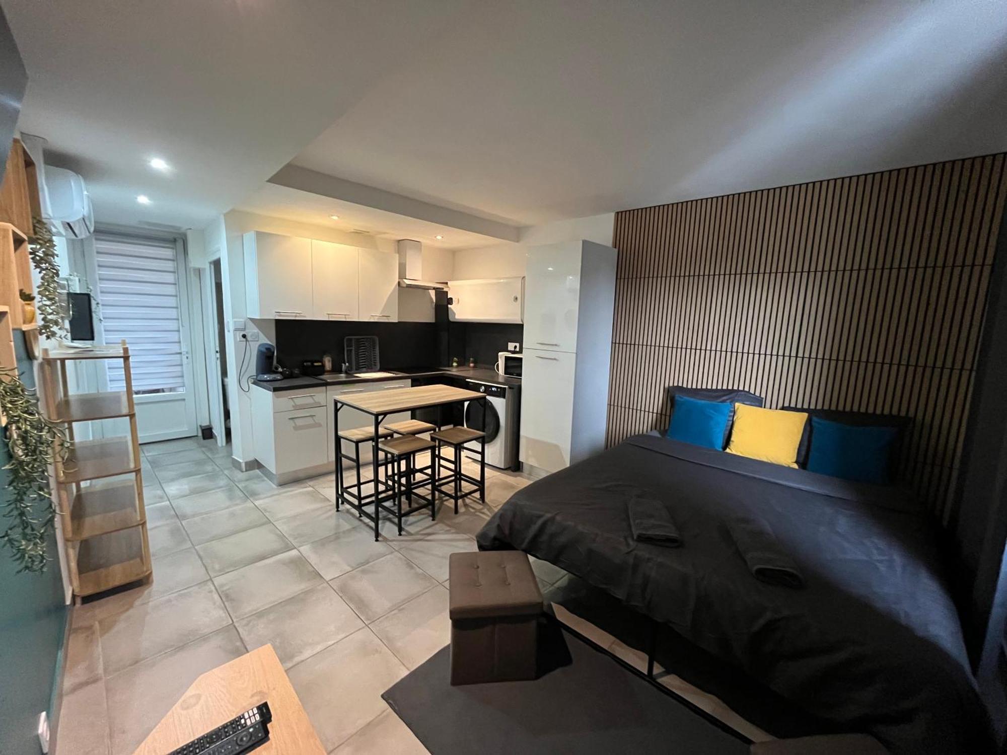 Studio Confortable Avec Balcon Villeneuve-sur-Lot Eksteriør bilde